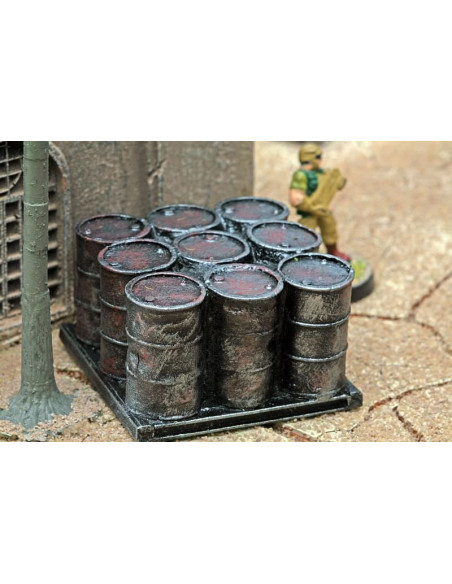 9 Barils sur palette - décor pour figurines 25 mm 79086  ZITERDES